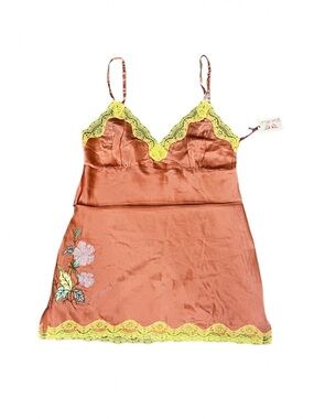 Gold Hawk Coral Silk Lace Embroidered Camisole Size L NWT